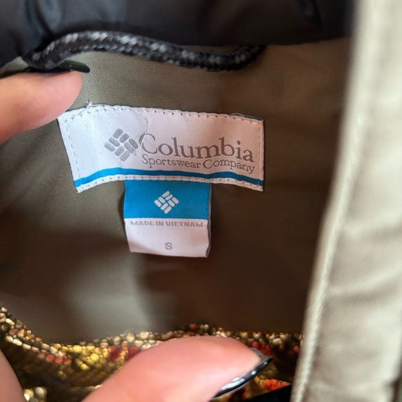 Brand new - Columbia women Winter jacket S with tag on - Picture 17 of 17